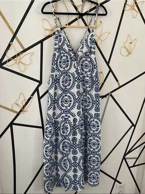 Women's Blue and White Printed Maxi Dress